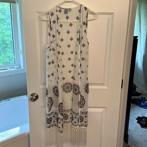 Sheer sleeveless kimono